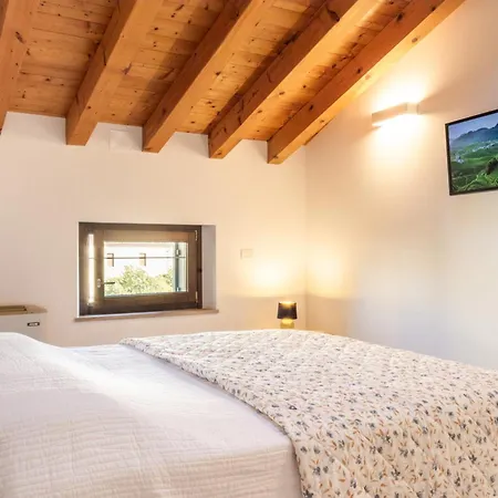 Achillea Apartment *
