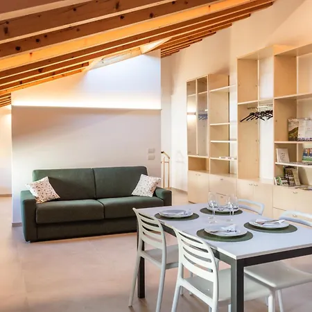 Achillea Apartment *